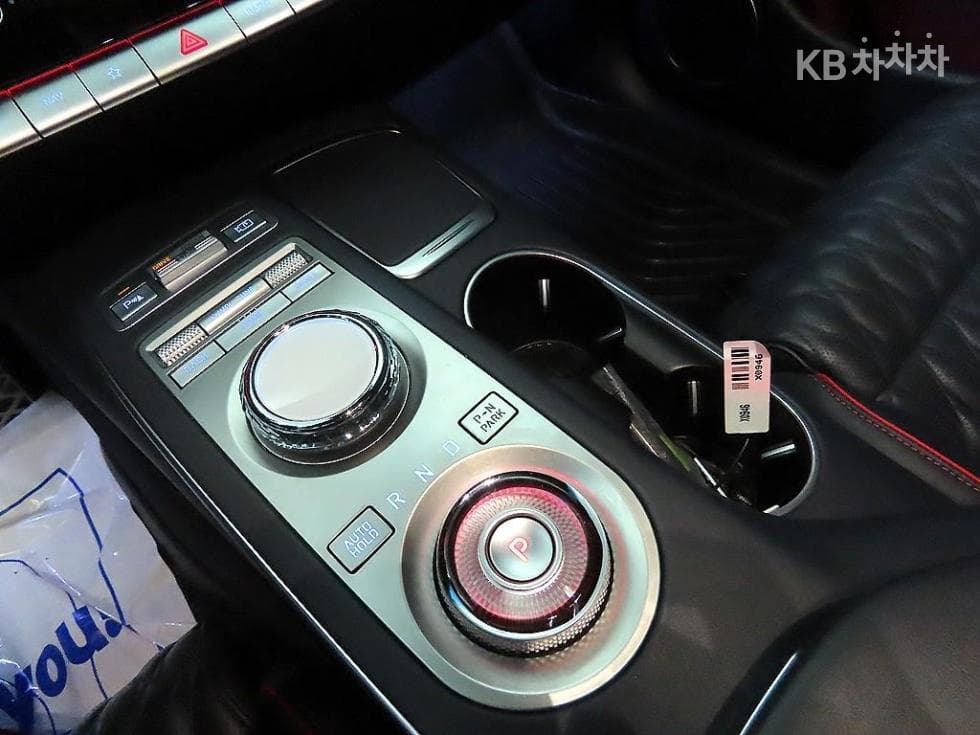 Дженезис GV70Бензин 2.5T 스포츠패키지 AWD - 12