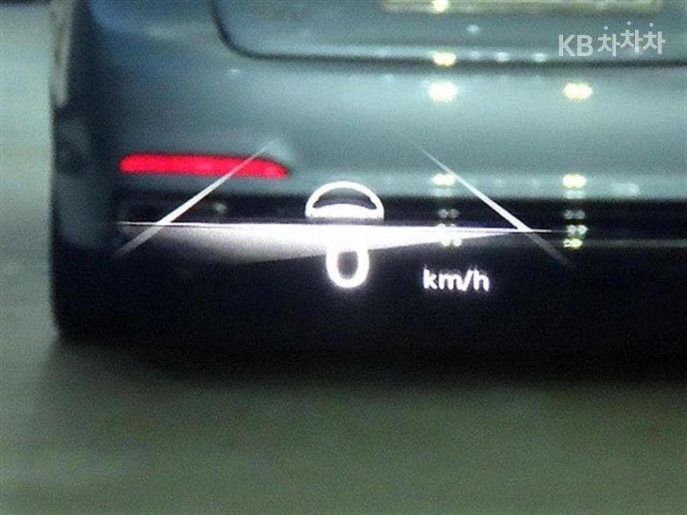 Дженезис GV70Бензин 2.5T 스포츠패키지 AWD - 13