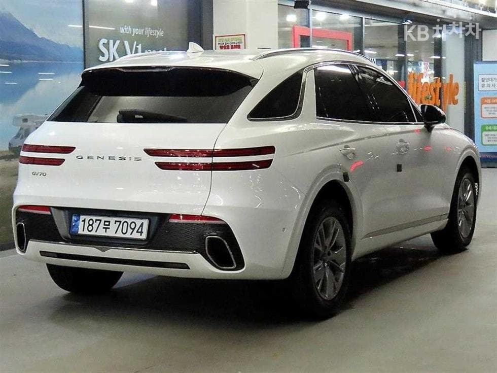 Дженезис GV70Бензин 2.5T 2WD - 4