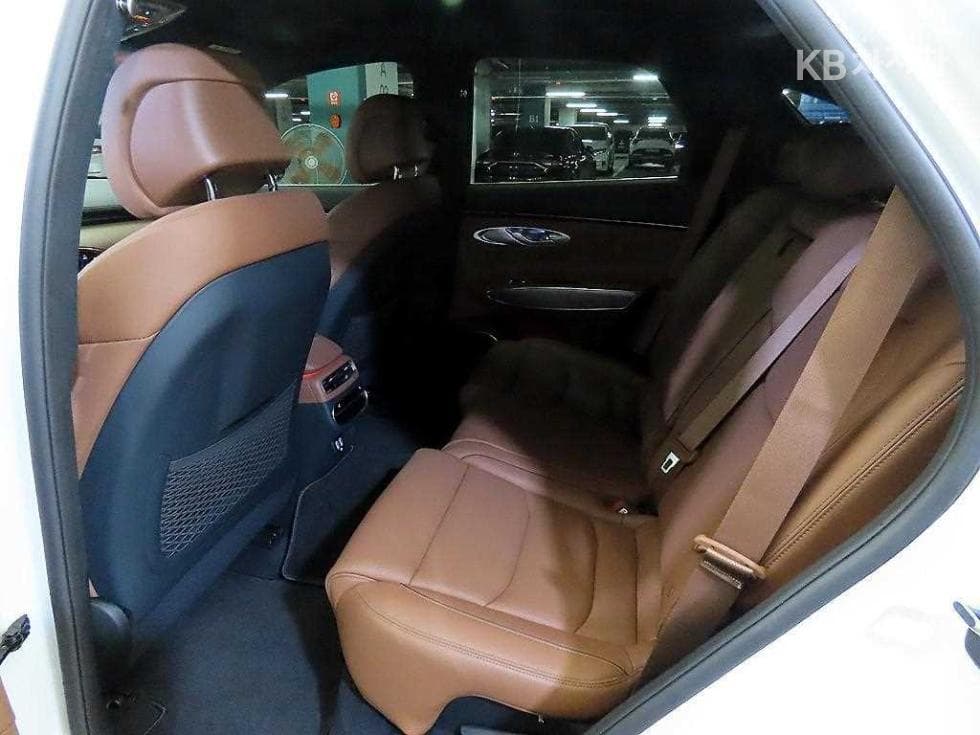 Дженезис GV70Бензин 2.5T 2WD - 7