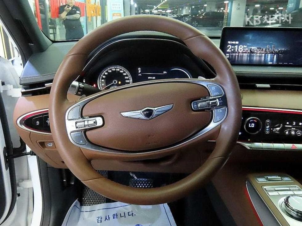 Дженезис GV70Бензин 2.5T 2WD - 8