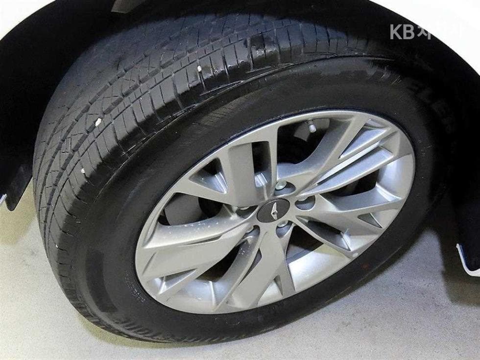 Дженезис GV70Бензин 2.5T 2WD - 20