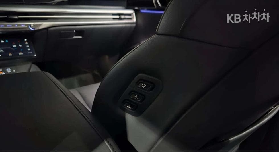 Хюндай Ди Всеново Grandeur (Azera) Хибрид1.6 Турбо Бензин Exclusive - 13