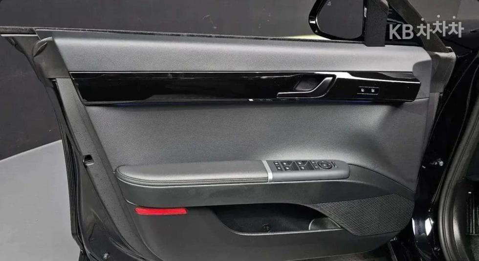 Хюндай Ди Всеново Grandeur (Azera) Хибрид1.6 Турбо Бензин Exclusive - 14