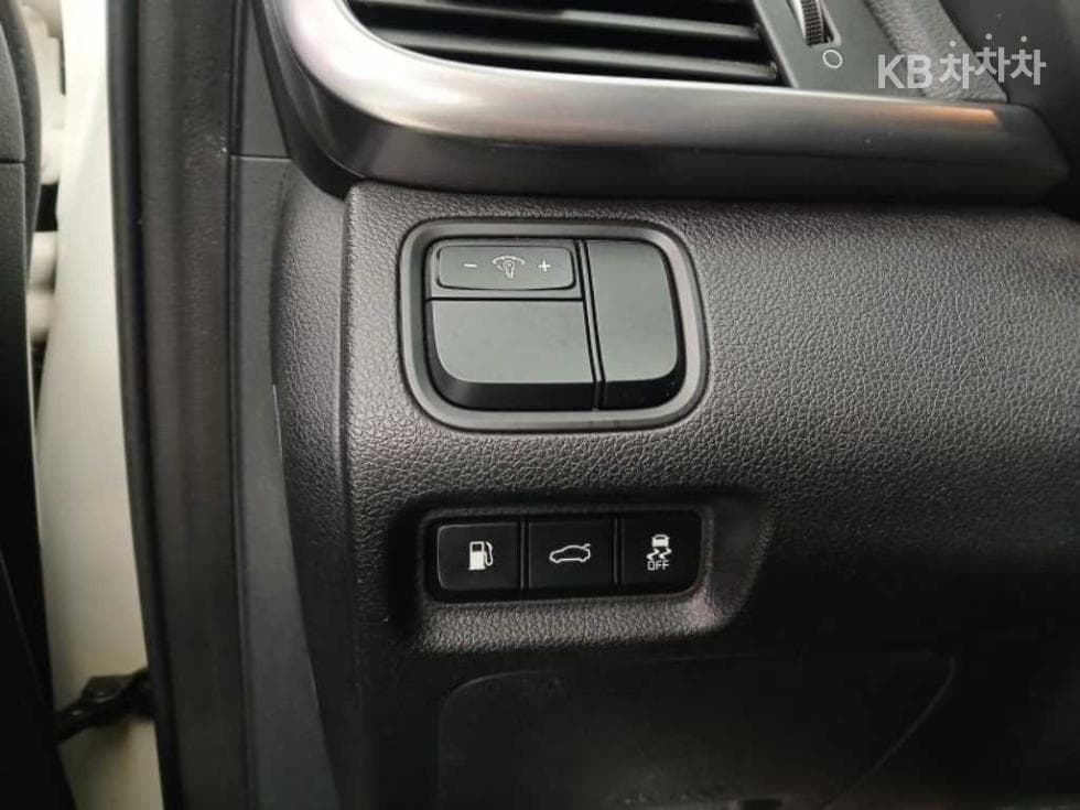 Kia K5 Second generation2.0 Gasoline MX Prestige - 10