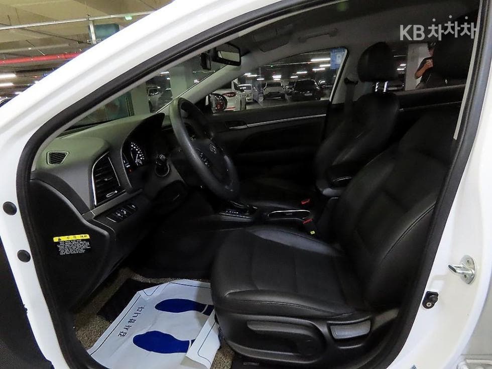 Хюндай Avante (Elantra)AD1.6 GDi Value Plus - 6