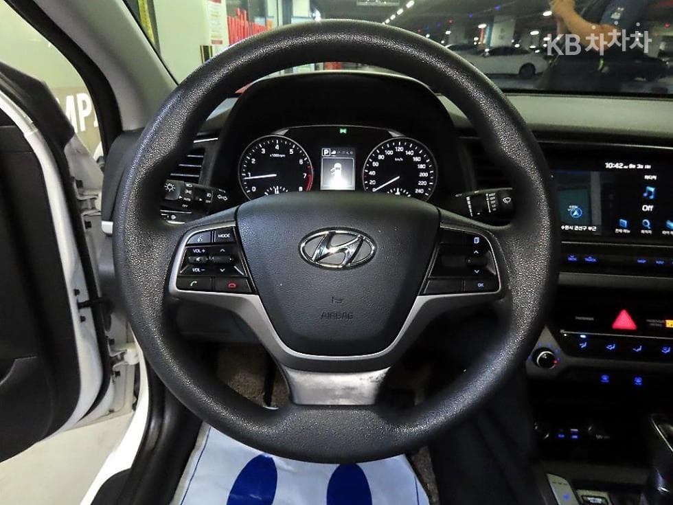 Хюндай Avante (Elantra)AD1.6 GDi Value Plus - 8