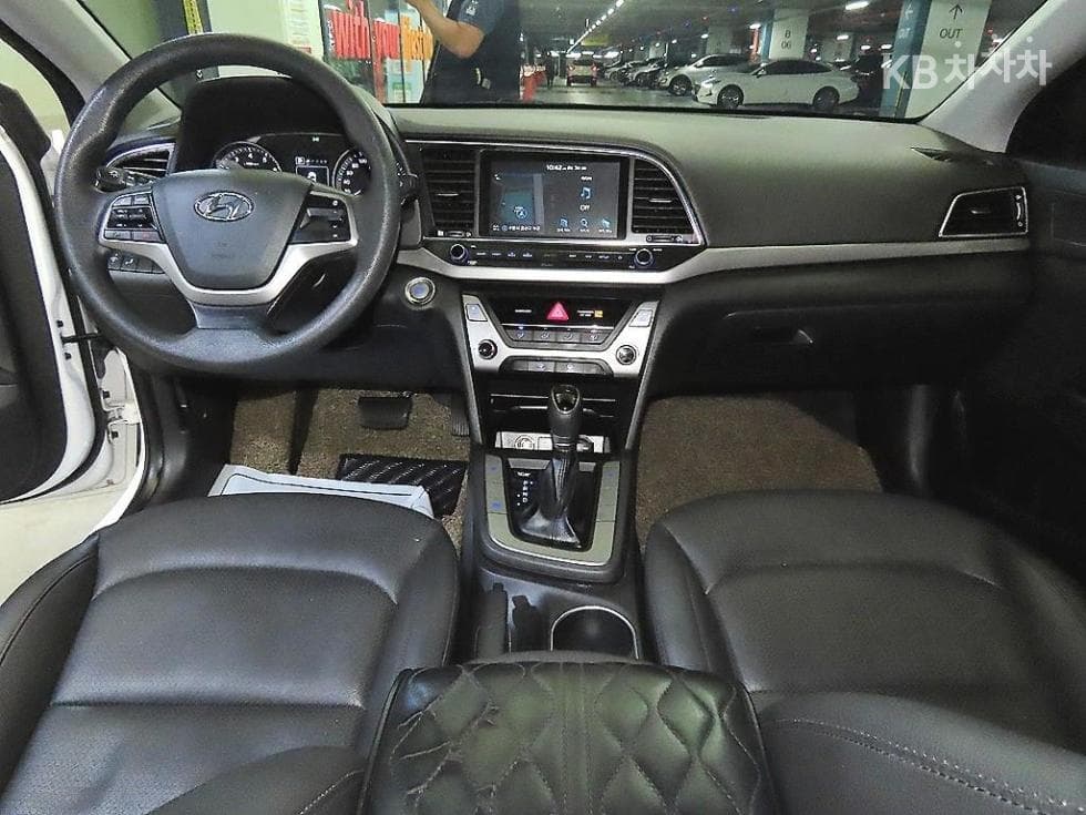 Хюндай Avante (Elantra)AD1.6 GDi Value Plus - 10