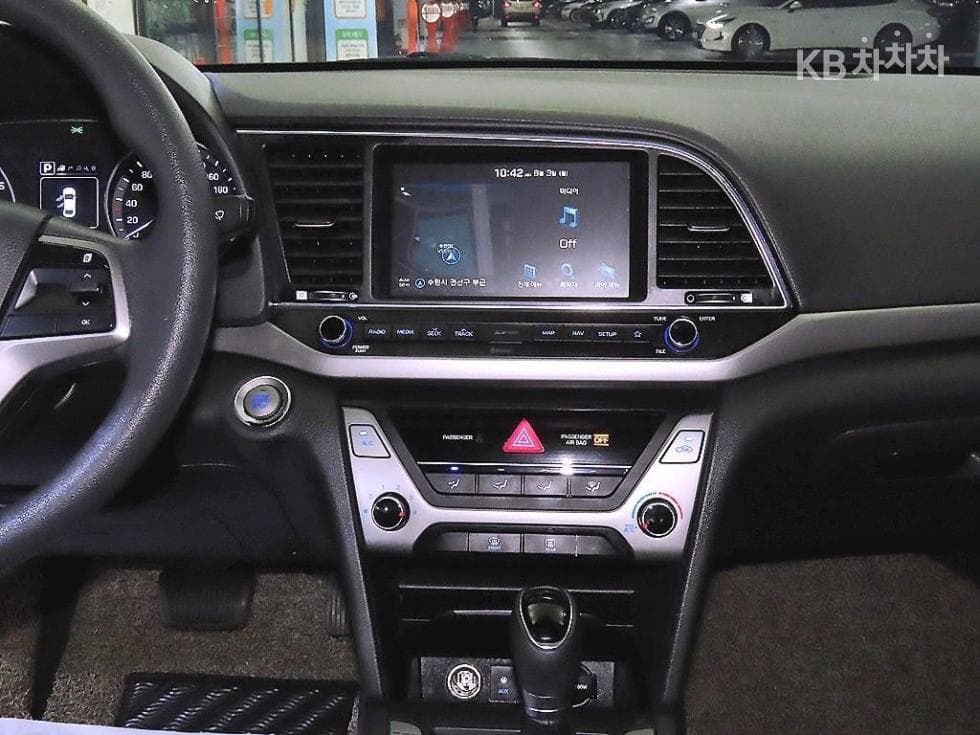 Хюндай Avante (Elantra)AD1.6 GDi Value Plus - 11