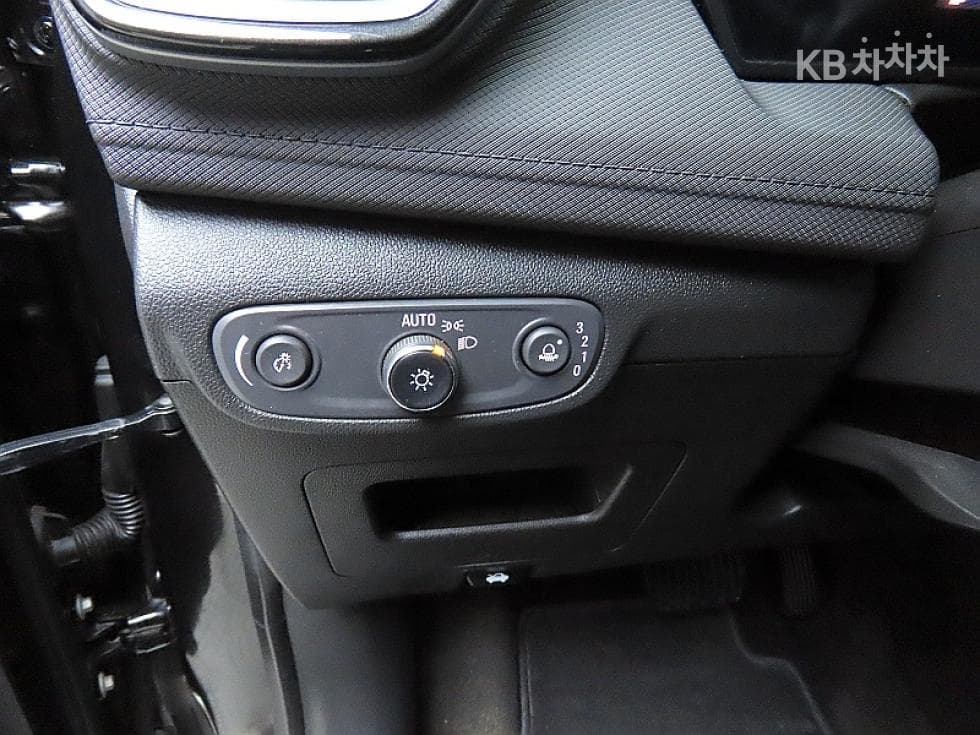 Джи Ем Корея The New (фейслифт) Trailblazer1.35 Бензин Турбо 2WD Premier - 12