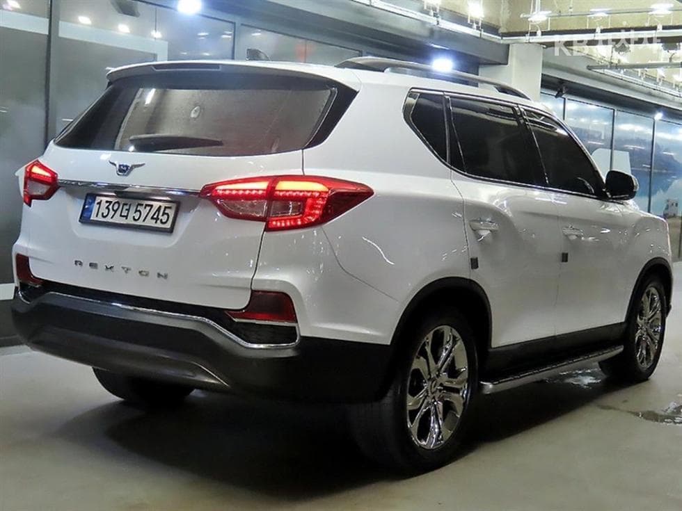 KG Mobility G4 Rexton2.2 4WD 화이트 에디션 - 4
