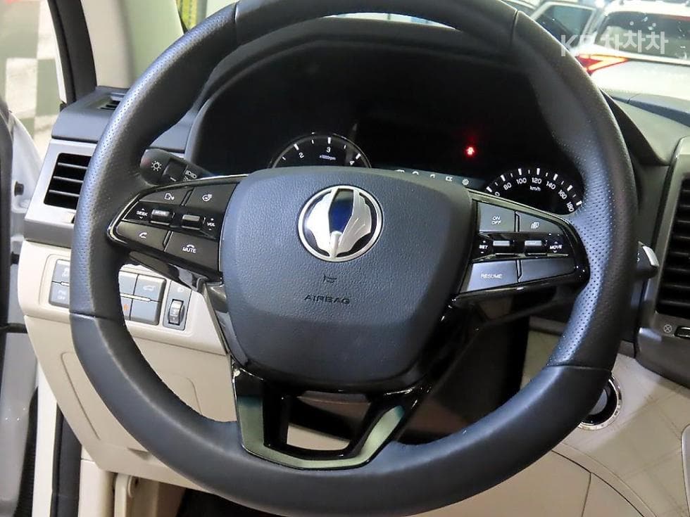 KG Mobility G4 Rexton2.2 4WD 화이트 에디션 - 8