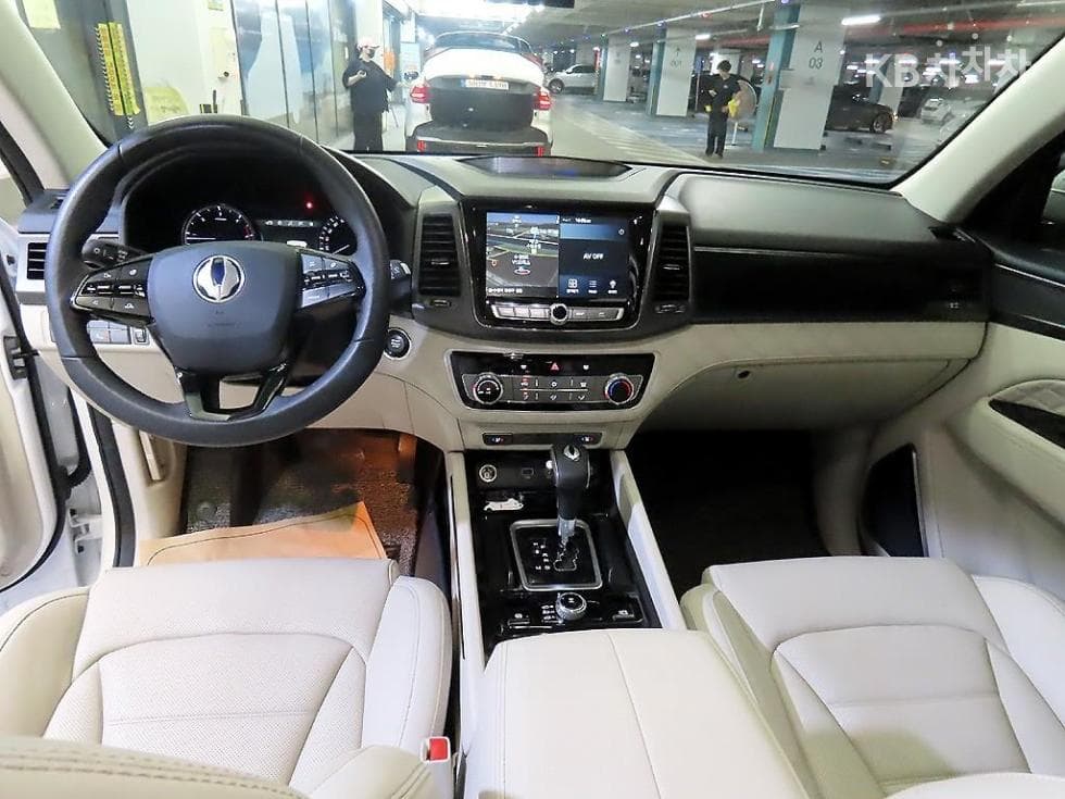 KG Mobility G4 Rexton2.2 4WD 화이트 에디션 - 10