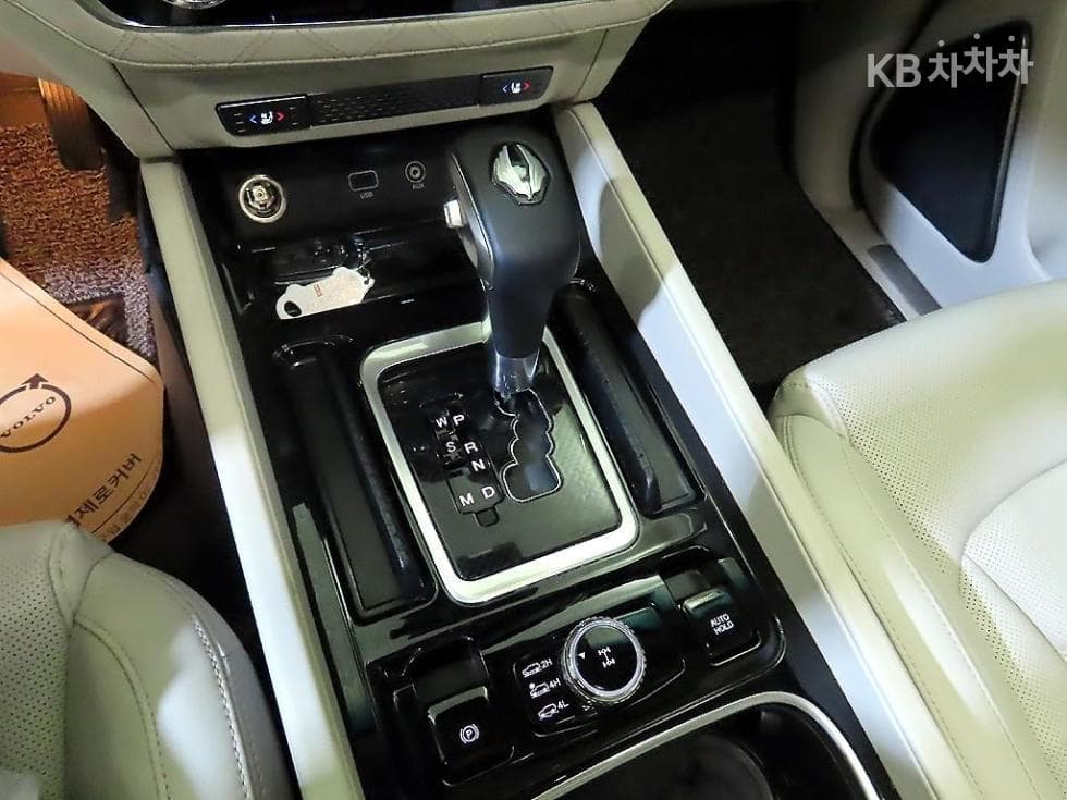 KG Mobility G4 Rexton2.2 4WD 화이트 에디션 - 12