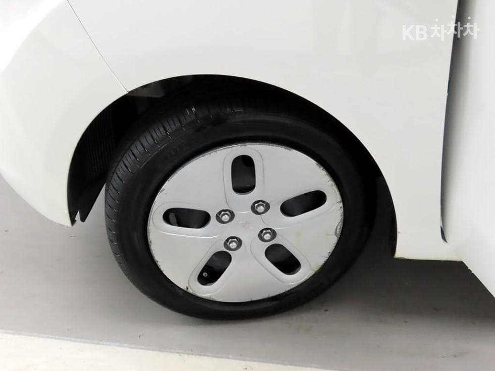 Киа The New (фейслифт) Рей (ван) Ван1.0 Бензин Ван 2-местен Стандартен - 18