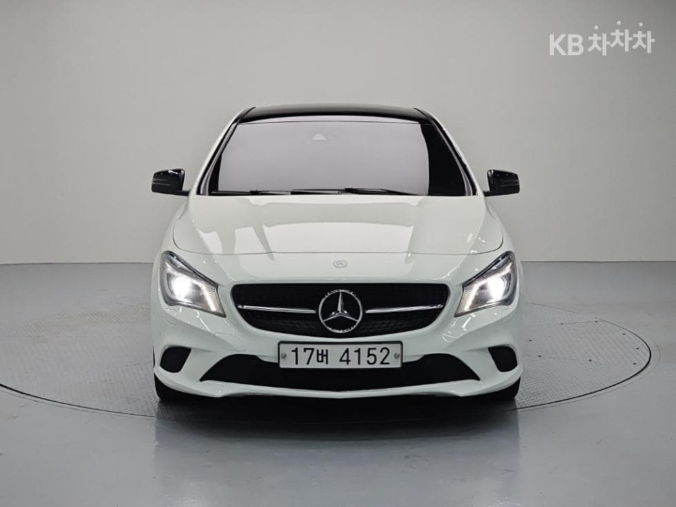 Mercedes-Benz CLA클래스CLA200 d 4Matic - 2