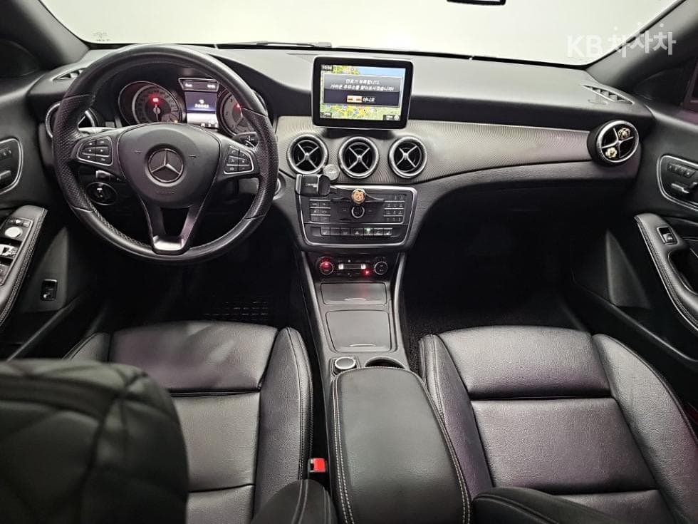 Mercedes-Benz CLA클래스CLA200 d 4Matic - 7