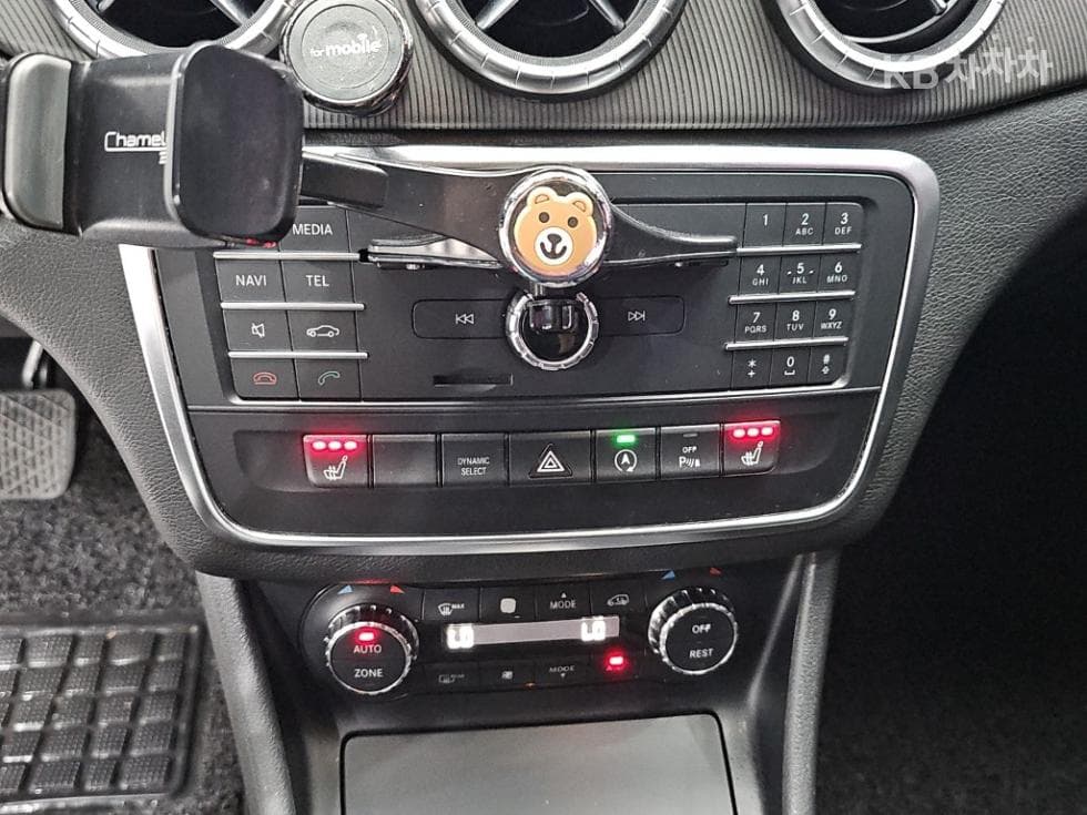Mercedes-Benz CLA클래스CLA200 d 4Matic - 10