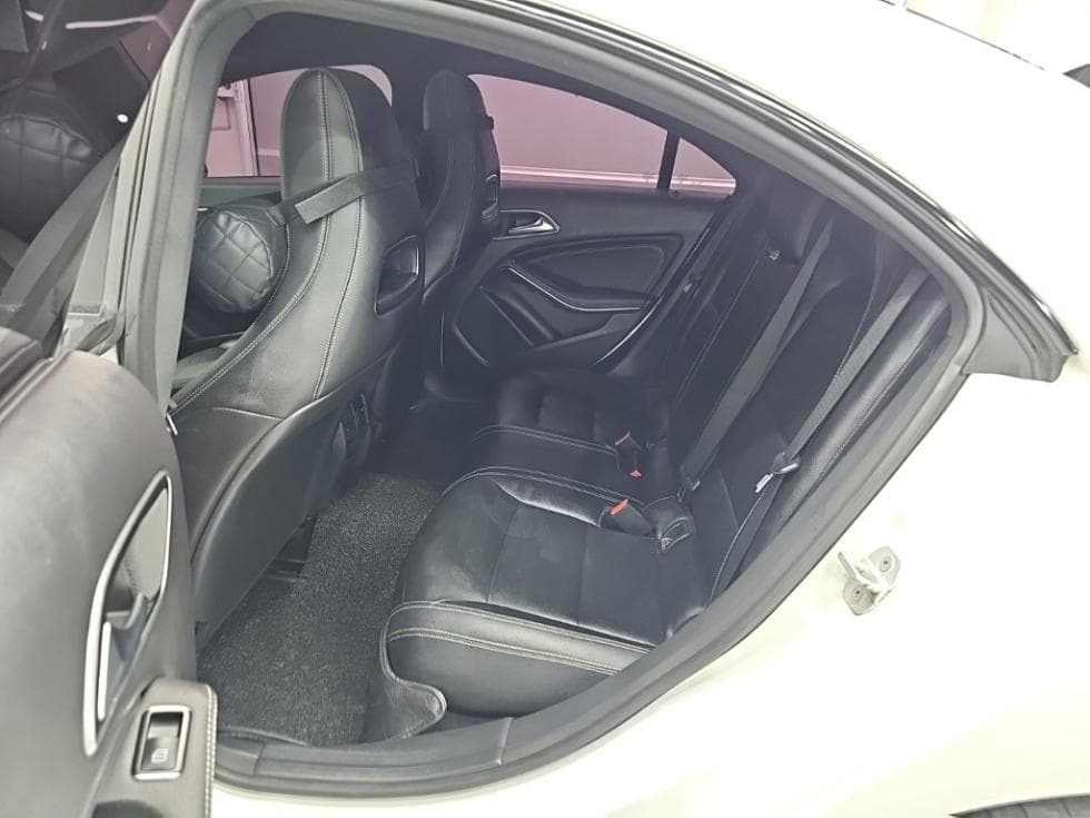 Mercedes-Benz CLA클래스CLA200 d 4Matic - 12