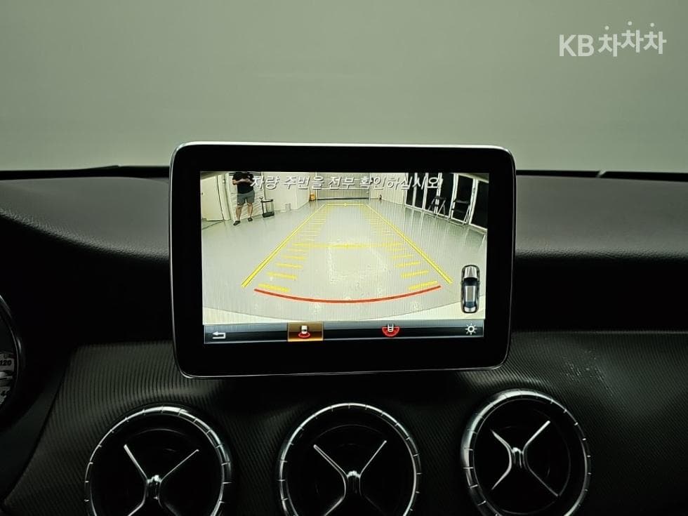 Mercedes-Benz CLA클래스CLA200 d 4Matic - 15