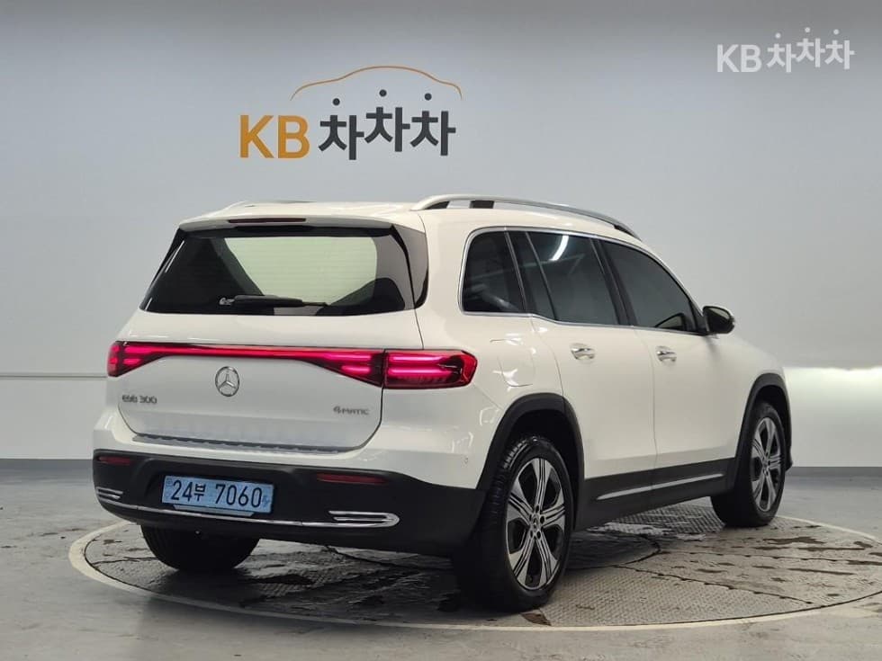Mercedes-Benz EQB (X243)EQB 300 4Matic Pro그레시브 - 3