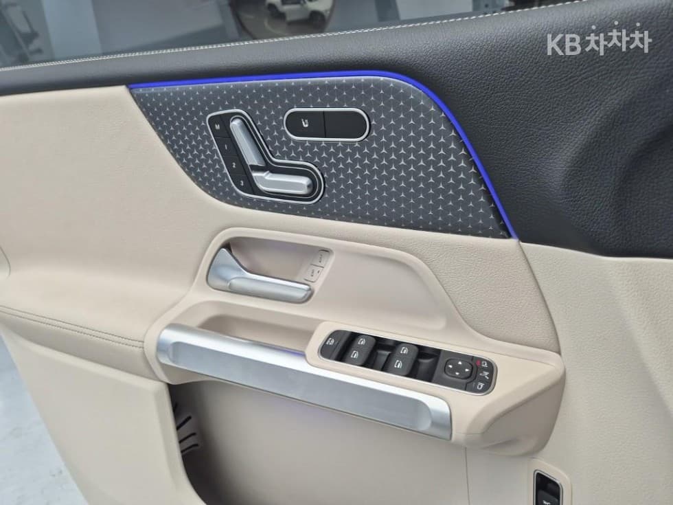 Mercedes-Benz EQB (X243)EQB 300 4Matic Pro그레시브 - 19