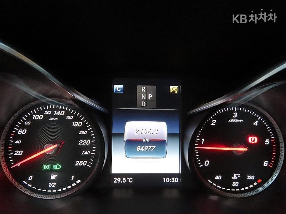 Mercedes-Benz The New (фейслифт) C-КласC220d Avantgarde W205 - 8