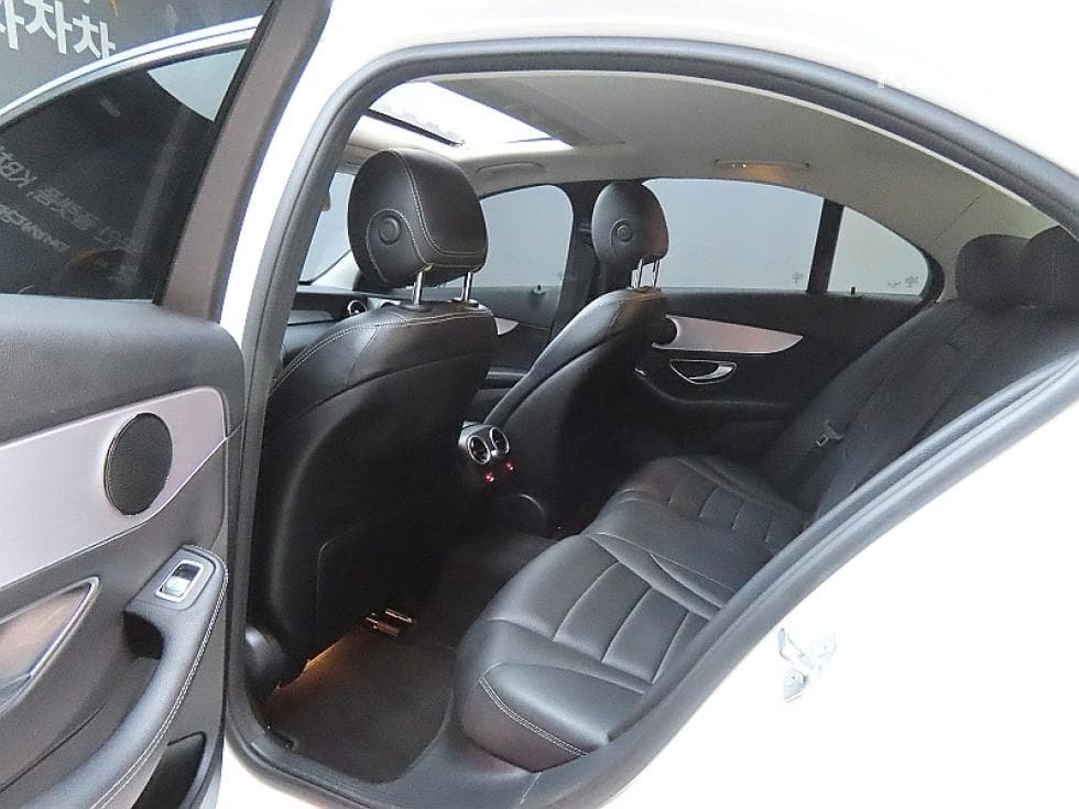 Mercedes-Benz The New (фейслифт) C-КласC220d Avantgarde W205 - 11