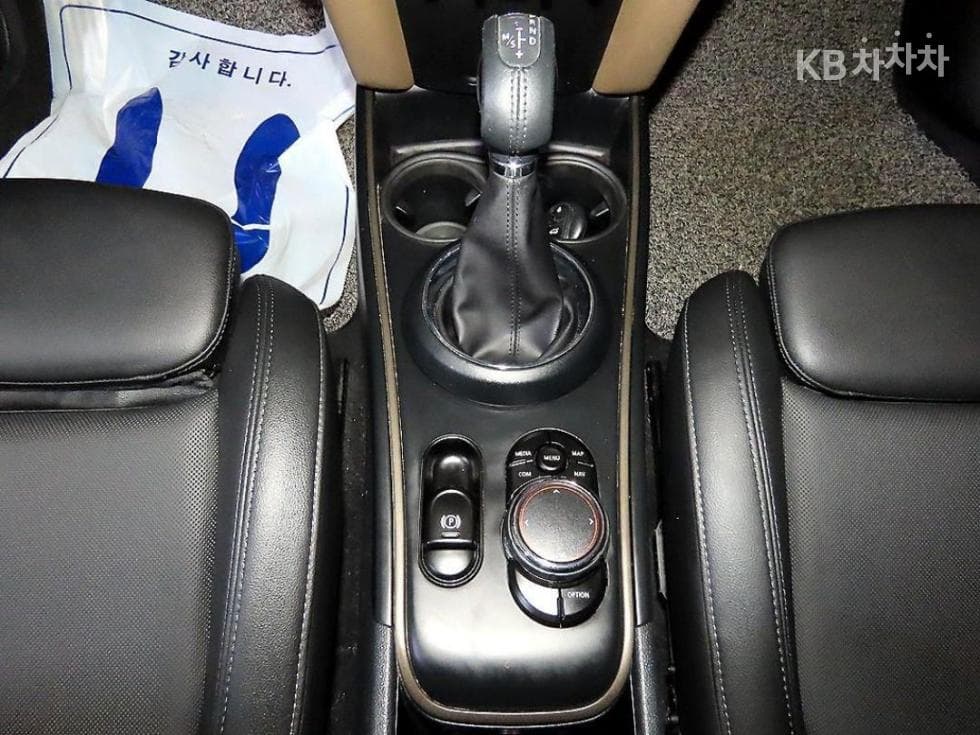 Мини Countryman (F60)1.5 Cooper HighTrim - 10