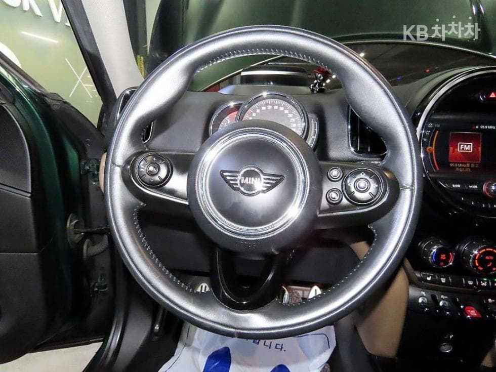Мини Countryman (F60)1.5 Cooper HighTrim - 9