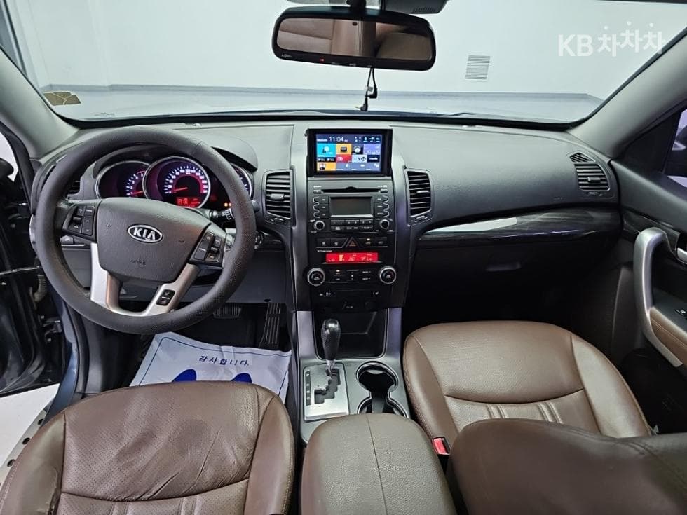 Киа SorentoRДизел 2.2 4x4 TLX Най-висок клас - 7