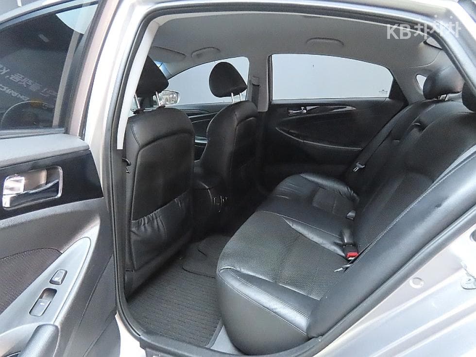 Hyundai YFSonataY20 Top (Cargo) High-end Type - 11
