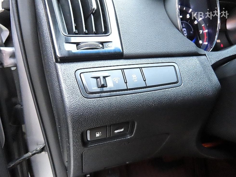Hyundai YFSonataY20 Top (Cargo) High-end Type - 12