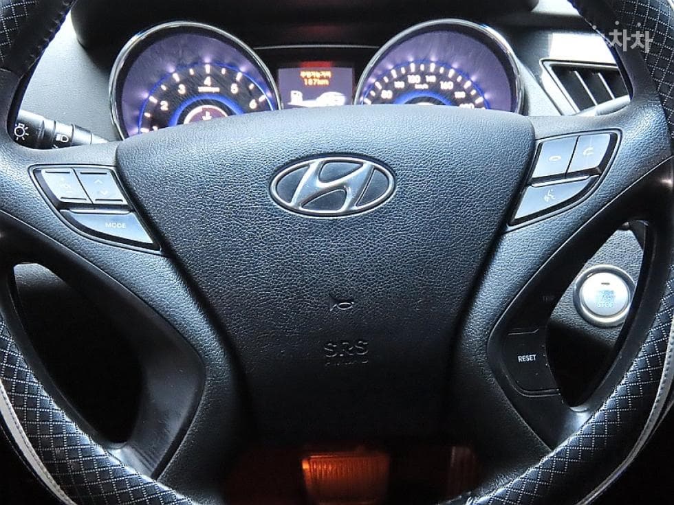 Hyundai YFSonataY20 Top (Cargo) High-end Type - 17
