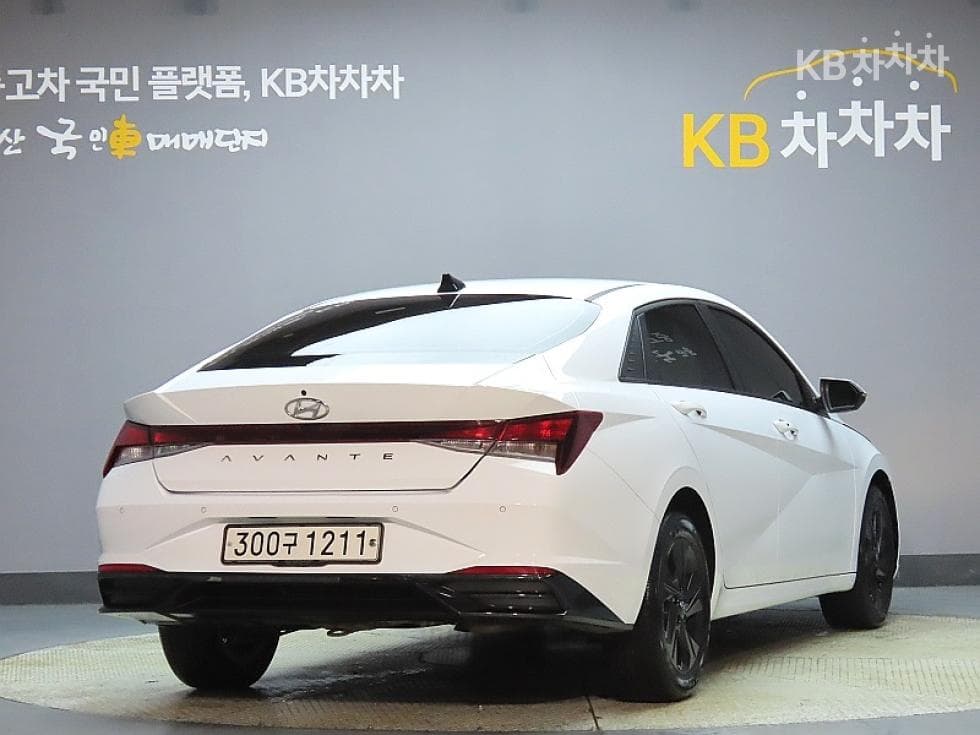 Hyundai All New Avante (Elantra)(CN7)1.6 Gasoline Modern - 2