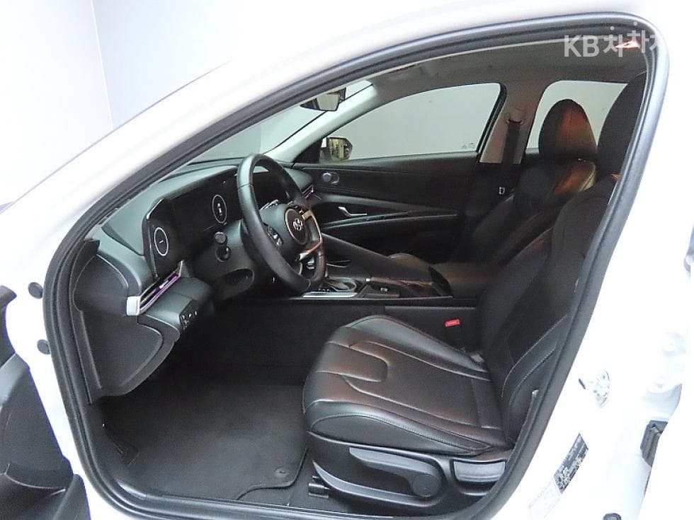 Hyundai All New Avante (Elantra)(CN7)1.6 Gasoline Modern - 10