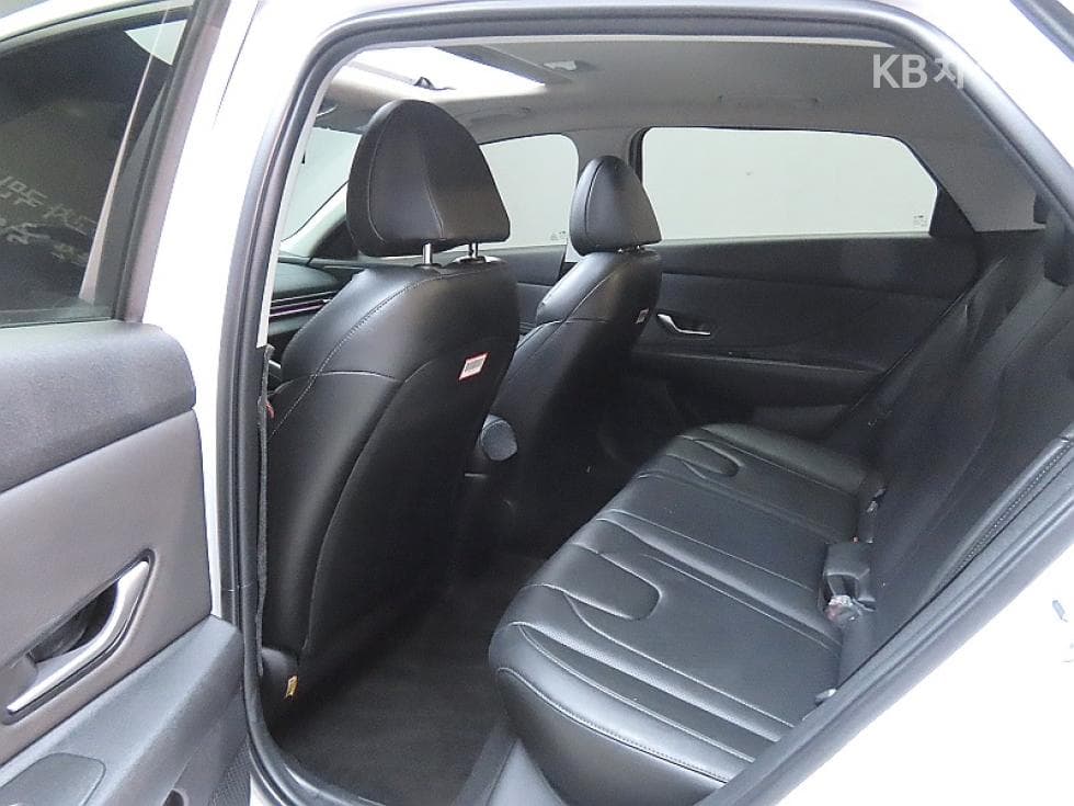 Hyundai All New Avante (Elantra)(CN7)1.6 Gasoline Modern - 11