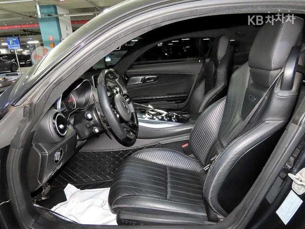 Mercedes-Benz AMG GTGT S - 6