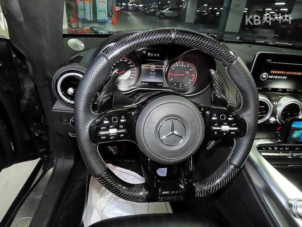 Mercedes-Benz AMG GTGT S - 8