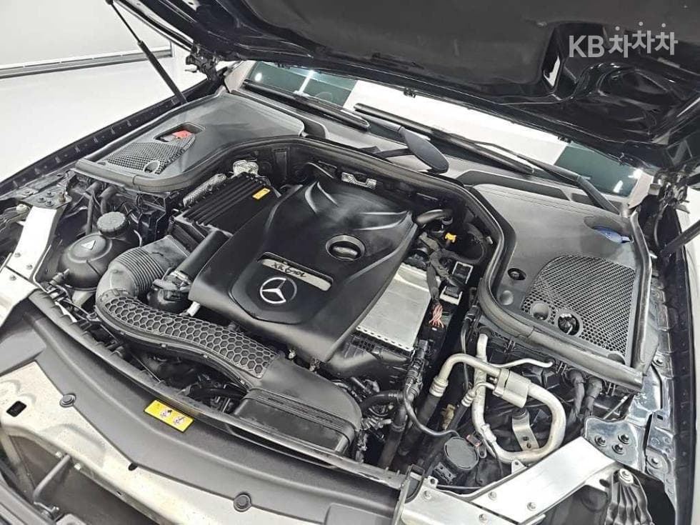 Mercedes-Benz E-Клас (W213)E300 4Matic Avantgarde - 5