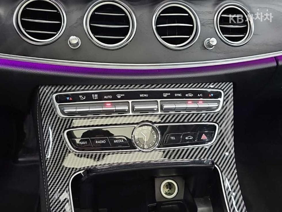 Mercedes-Benz E-Клас (W213)E300 4Matic Avantgarde - 10