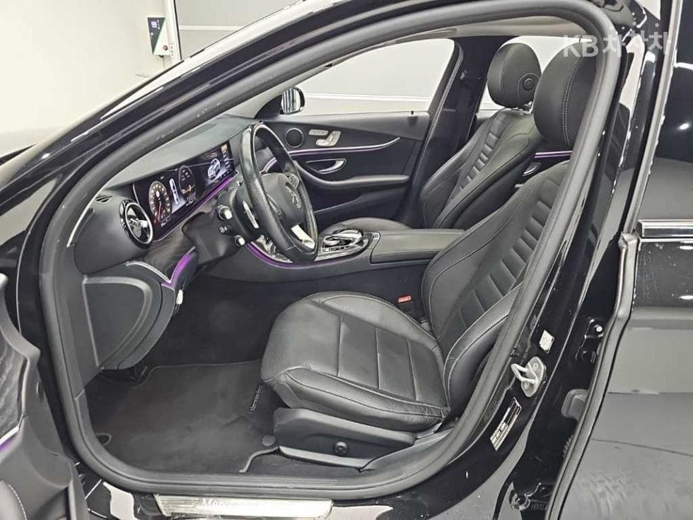 Mercedes-Benz E-Клас (W213)E300 4Matic Avantgarde - 11