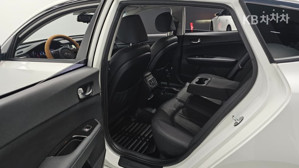 Kia K5 Second generation1.7 Diesel MX Prestige - 23