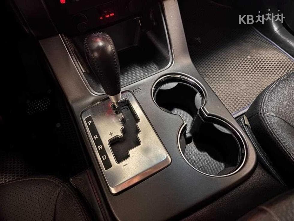 Киа SorentoRДизел 2.0 2WD TLX Най-висок клас - 10