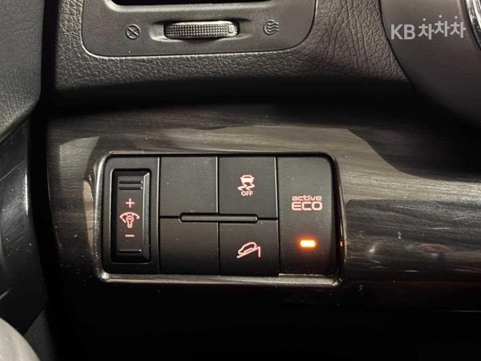 Киа SorentoRДизел 2.0 2WD TLX Най-висок клас - 12