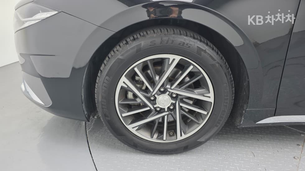 Hyundai The New (facelift) Grandeur (Azera)2.5 Premium - 5
