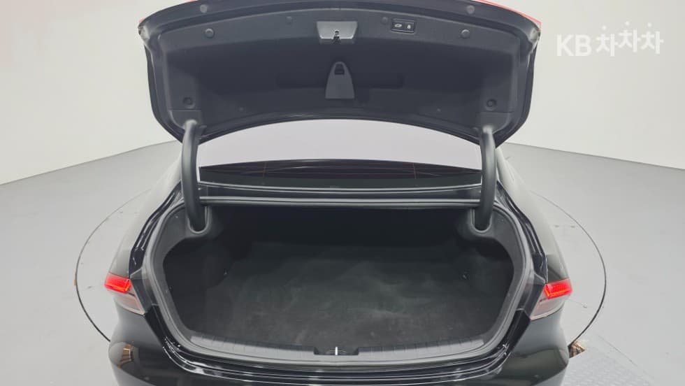 Hyundai The New (facelift) Grandeur (Azera)2.5 Premium - 10