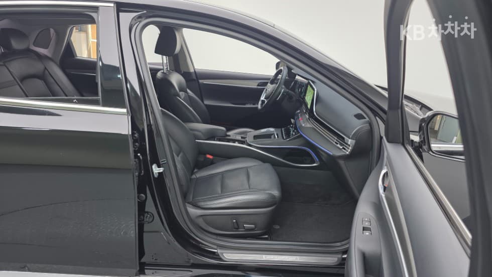 Hyundai The New (facelift) Grandeur (Azera)2.5 Premium - 11