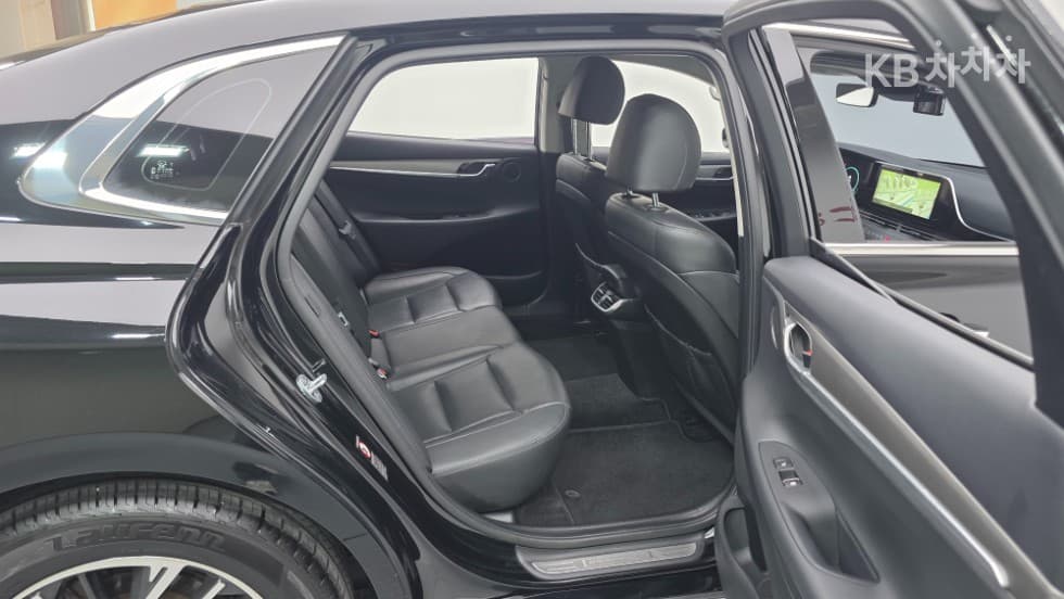 Hyundai The New (facelift) Grandeur (Azera)2.5 Premium - 12