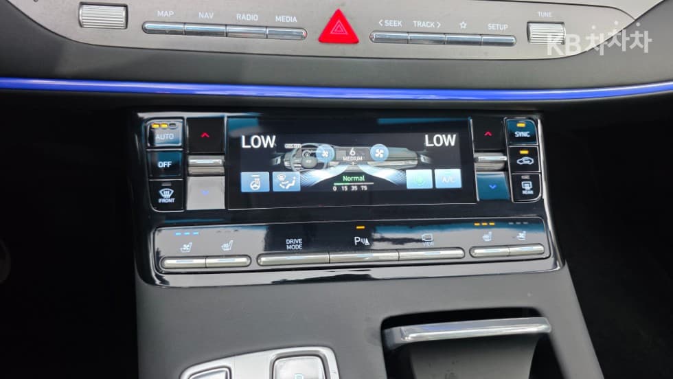 Hyundai The New (facelift) Grandeur (Azera)2.5 Premium - 30